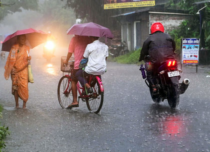 Cyclone Brewing in Bay of Bengal, Heavy Rains Expected in South Bengal ...