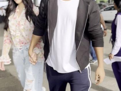 Vicky Kaushal, Katrina Kaif jet off to undisclosed location ahead of her b'day | Vicky Kaushal, Katrina Kaif jet off to undisclosed location ahead of her b'day