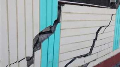 Houses in two localities of UP's Auraiya develop cracks, PWD begins probe | Houses in two localities of UP's Auraiya develop cracks, PWD begins probe