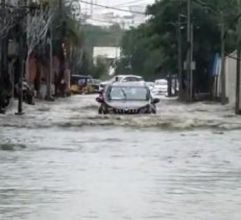 Heavy rains lash Hyderabad, other parts of Telangana | Heavy rains lash Hyderabad, other parts of Telangana
