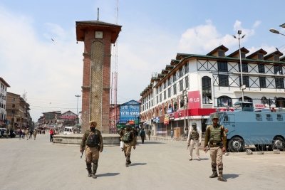 Six booked in Kashmir for violating lockdown curbs | Six booked in Kashmir for violating lockdown curbs