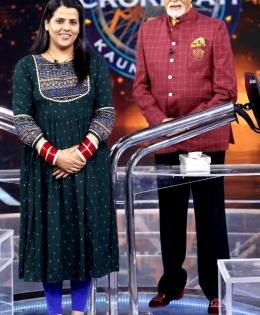 'KBC 14': Big B explains how he got the surname 'Bachchan' | 'KBC 14': Big B explains how he got the surname 'Bachchan'