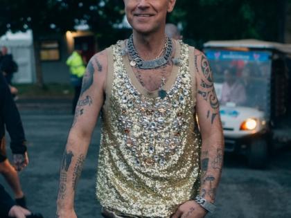 Robbie Williams claims to have slept with over 100 women | Robbie Williams claims to have slept with over 100 women Robbie Williams claims to have slept with over 100 women | Robbie Williams claims to have slept with over 100 women