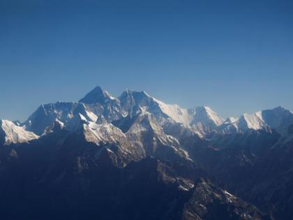 Coronavirus scare forces Nepal to shut Everest access | Coronavirus scare forces Nepal to shut Everest access Coronavirus scare forces Nepal to shut Everest access | Coronavirus scare forces Nepal to shut Everest access