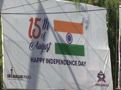 Independence Day hoardings ignite spirit of patriotism in Srinagar | Independence Day hoardings ignite spirit of patriotism in Srinagar
