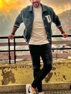 Abhishek Bajaj opens up about his upcoming music video 'Dooriyan' | Abhishek Bajaj opens up about his upcoming music video 'Dooriyan' Abhishek Bajaj opens up about his upcoming music video 'Dooriyan' | Abhishek Bajaj opens up about his upcoming music video 'Dooriyan'