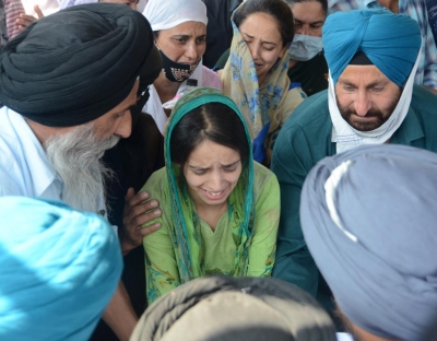 Sikh mourners seek death for killers of civilians in Srinagar | Sikh mourners seek death for killers of civilians in Srinagar