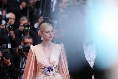 Elle Fanning: Important to talk about dealing with grief | Elle Fanning: Important to talk about dealing with grief