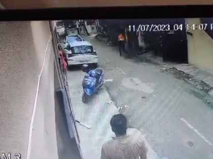 B’luru double-murder: CCTV footage shows accuse leaving the crime spot | B’luru double-murder: CCTV footage shows accuse leaving the crime spot