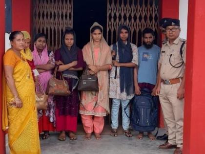 6 Delhi-bound Rohingyas held by RPF in Tripura | 6 Delhi-bound Rohingyas held by RPF in Tripura 6 Delhi-bound Rohingyas held by RPF in Tripura | 6 Delhi-bound Rohingyas held by RPF in Tripura