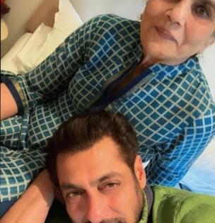 Salman Khan's 'jannat' is in mum Salma's 'godh' | Salman Khan's 'jannat' is in mum Salma's 'godh'