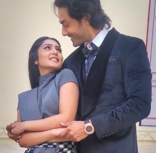 'Tere Bina Jiya Jaye Na's Anjali Tatrari finds a mentor in co-star Avinesh Rekhi | 'Tere Bina Jiya Jaye Na's Anjali Tatrari finds a mentor in co-star Avinesh Rekhi