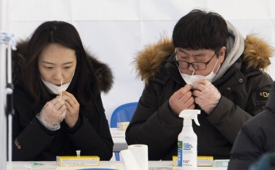 S. Korea's new Covid-19 cases below 400,000 | S. Korea's new Covid-19 cases below 400,000 S. Korea's new Covid-19 cases below 400,000 | S. Korea's new Covid-19 cases below 400,000