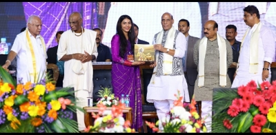 Rajnath inaugurates Gita Daan Yajna at B'luru ISKCON | Rajnath inaugurates Gita Daan Yajna at B'luru ISKCON