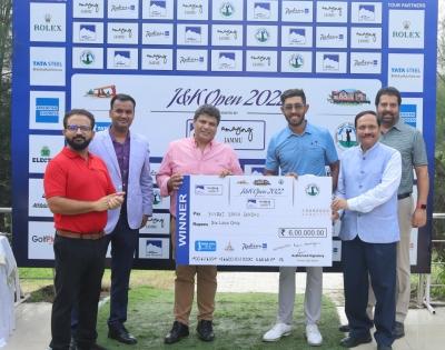 J&K Open 2022: Yuvraj Singh Sandhu stamps his authority with resounding seven-shot win | J&K Open 2022: Yuvraj Singh Sandhu stamps his authority with resounding seven-shot win