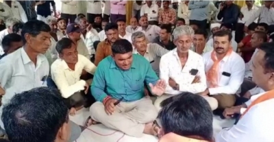 Farmers stump Gujarat BJP's Namo Kisan Panchayat with tough questions | Farmers stump Gujarat BJP's Namo Kisan Panchayat with tough questions