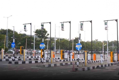 Highway toll collection increasing after 'FAStag' introduction: Gadkari | Highway toll collection increasing after 'FAStag' introduction: Gadkari