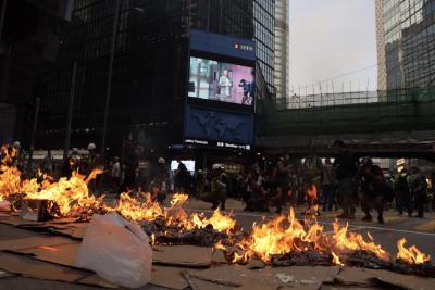 HK braces for violent clashes on 4th day of protests | HK braces for violent clashes on 4th day of protests