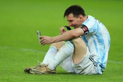 Messi calls family right after Copa triumph | Messi calls family right after Copa triumph