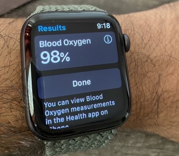 Apple Watch Series 6 oximeter 'reliable' for lung disease patients: Study | Apple Watch Series 6 oximeter 'reliable' for lung disease patients: Study