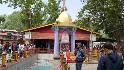 Unfazed by terror threat, devotees flock to Mata Kheer Bhawani Mela in Kashmir | Unfazed by terror threat, devotees flock to Mata Kheer Bhawani Mela in Kashmir Unfazed by terror threat, devotees flock to Mata Kheer Bhawani Mela in Kashmir | Unfazed by terror threat, devotees flock to Mata Kheer Bhawani Mela in Kashmir