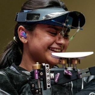 Bindra, Sehwag, Laxman lead the way in congratulating shooter Avani | Bindra, Sehwag, Laxman lead the way in congratulating shooter Avani