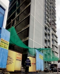 5 killed as service lift crashes in Mumbai high-rise | 5 killed as service lift crashes in Mumbai high-rise