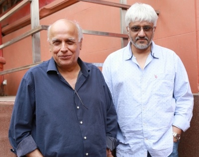 'Raaz' team of Mahesh Bhatt, Vikram Bhatt unite for horror flick 'Cold' | 'Raaz' team of Mahesh Bhatt, Vikram Bhatt unite for horror flick 'Cold'