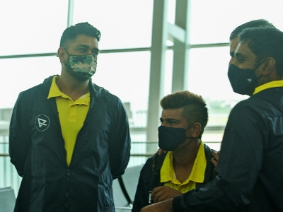 IPL 2021: MS Dhoni-led Chennai Super Kings take off for Dubai | IPL 2021: MS Dhoni-led Chennai Super Kings take off for Dubai