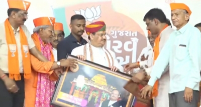 Nadda flags off Gaurav Yatra in Gujarat's Mehsana, attacks Cong | Nadda flags off Gaurav Yatra in Gujarat's Mehsana, attacks Cong