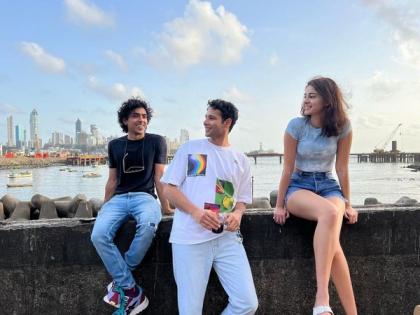 Ananya Panday, Siddhant Chaturvedi and Adarsh Gourav are the perfect 'Kho Gaye Hai hum Kahan" threesome in the new pic | Ananya Panday, Siddhant Chaturvedi and Adarsh Gourav are the perfect 'Kho Gaye Hai hum Kahan" threesome in the new pic