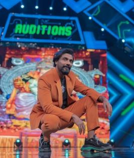 Remo D'Souza pays off the loan for a contestant on sets of 'DID L'il Master 5' | Remo D'Souza pays off the loan for a contestant on sets of 'DID L'il Master 5'