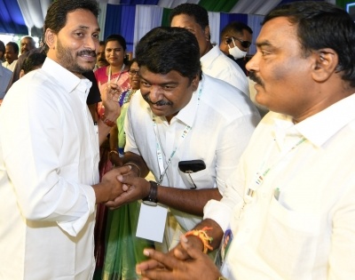 Jagan Mohan Reddy elected YSRCP president for lifetime | Jagan Mohan Reddy elected YSRCP president for lifetime