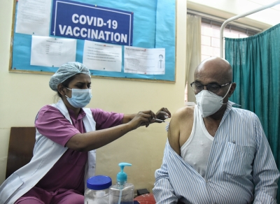 Delhi Cong demands free vaccine doses to all, cut in fuel prices | Delhi Cong demands free vaccine doses to all, cut in fuel prices