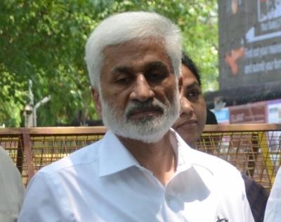 Vijayasai Reddy appears before CID in Kakinada Seaports case | Vijayasai Reddy appears before CID in Kakinada Seaports case Vijayasai Reddy appears before CID in Kakinada Seaports case | Vijayasai Reddy appears before CID in Kakinada Seaports case