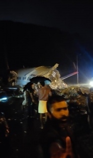 AI Express aircraft skids off runaway in Kozhikode, rescue ops on | AI Express aircraft skids off runaway in Kozhikode, rescue ops on