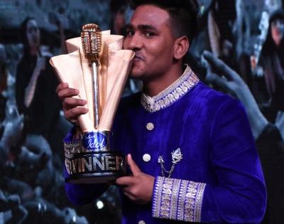 'Indian Idol 11' winner Sunny on recreating Nusrat Fateh Ali Khan's songs | 'Indian Idol 11' winner Sunny on recreating Nusrat Fateh Ali Khan's songs 'Indian Idol 11' winner Sunny on recreating Nusrat Fateh Ali Khan's songs | 'Indian Idol 11' winner Sunny on recreating Nusrat Fateh Ali Khan's songs
