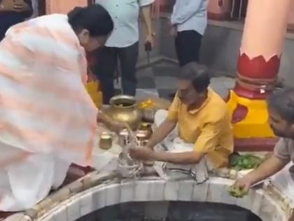 Bengal BJP shares video of Mamata worshiping Lord Shiva, sparks row | Bengal BJP shares video of Mamata worshiping Lord Shiva, sparks row