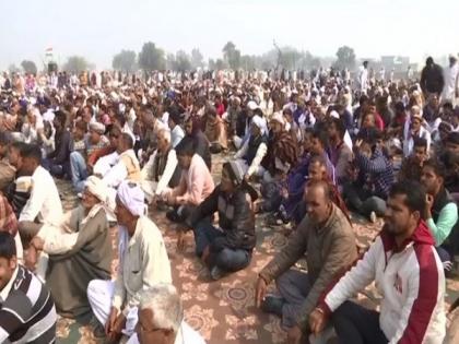 Farmers reach Haryana's Jind to participate in 'kisan mahapanchayat' | Farmers reach Haryana's Jind to participate in 'kisan mahapanchayat'