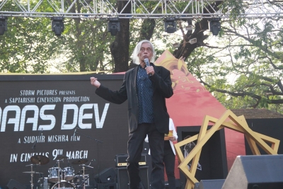 COVID-19: Sudhir Mishra, Motwane raise concern over daily wagers | COVID-19: Sudhir Mishra, Motwane raise concern over daily wagers COVID-19: Sudhir Mishra, Motwane raise concern over daily wagers | COVID-19: Sudhir Mishra, Motwane raise concern over daily wagers