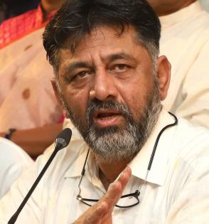 Cong leader Shivakumar, others get bail in money laundering case | Cong leader Shivakumar, others get bail in money laundering case