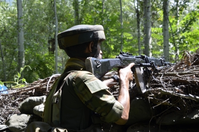 2 terrorists killed in J&K's Rajouri encounter | 2 terrorists killed in J&K's Rajouri encounter