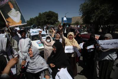 Afghan women protest against restrictions imposed by Taliban | Afghan women protest against restrictions imposed by Taliban