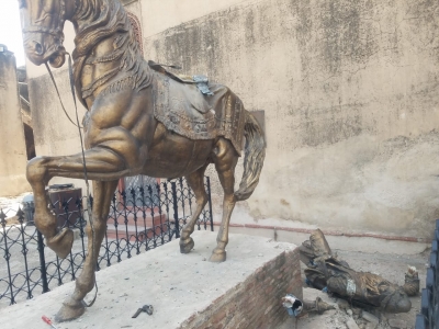 Maharaja Ranjit Singh's statue vandalised once again in Pakistan | Maharaja Ranjit Singh's statue vandalised once again in Pakistan