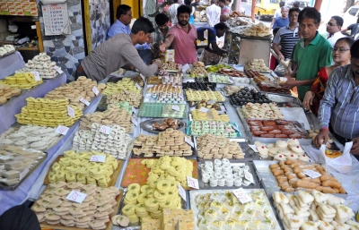 Sweetmeat shops to open for four hours in Bengal | Sweetmeat shops to open for four hours in Bengal