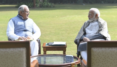 Baghel meets Modi, offers condolences on his mother's demise | Baghel meets Modi, offers condolences on his mother's demise