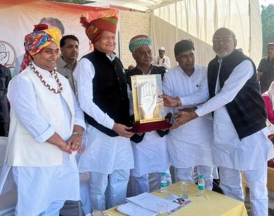Gehlot govt to issue cards for non-resident Rajasthanis | Gehlot govt to issue cards for non-resident Rajasthanis Gehlot govt to issue cards for non-resident Rajasthanis | Gehlot govt to issue cards for non-resident Rajasthanis