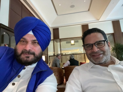 Sidhu meets PK after poll strategist declines Cong offer | Sidhu meets PK after poll strategist declines Cong offer