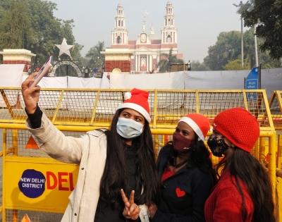 Christmas in Delhi: People visit Churches, throng markets | Christmas in Delhi: People visit Churches, throng markets