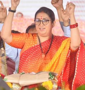 Words are of Kejriwal spoken by Italia, says Smriti Irani | Words are of Kejriwal spoken by Italia, says Smriti Irani